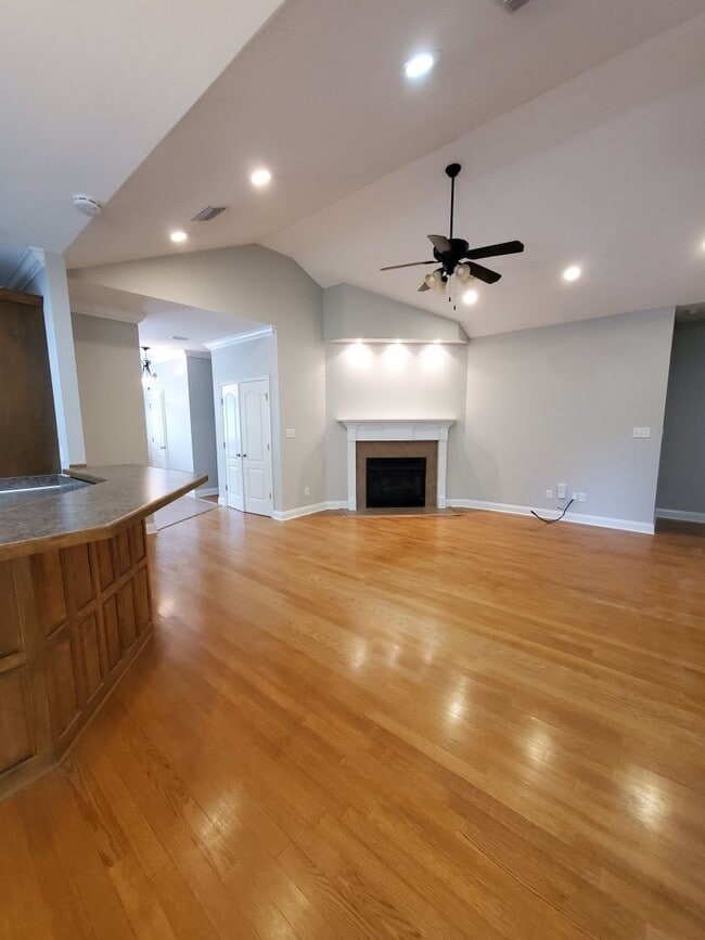 Photo - Stunning 3-Bedroom Home in the Heart of Georgia's Vineyards Subdivision