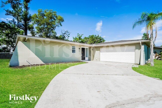 Building Photo - 1802 Ridgecrest St