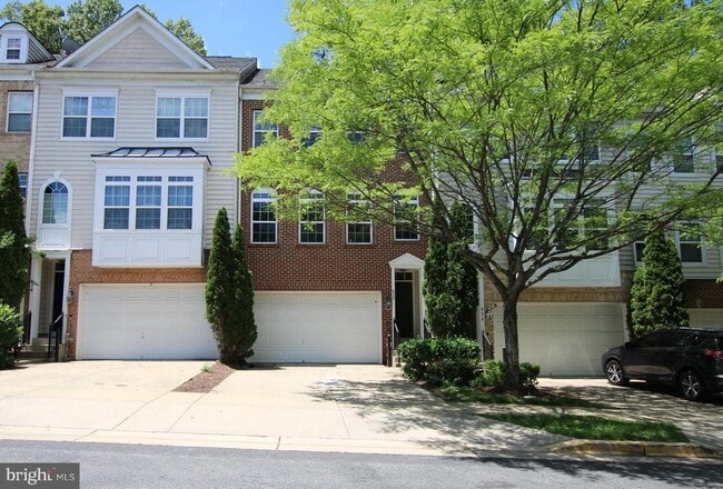Photo - 622 Tailgate Terrace Townhome