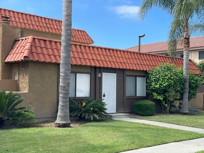 Building Photo - 8072 Constantine Dr