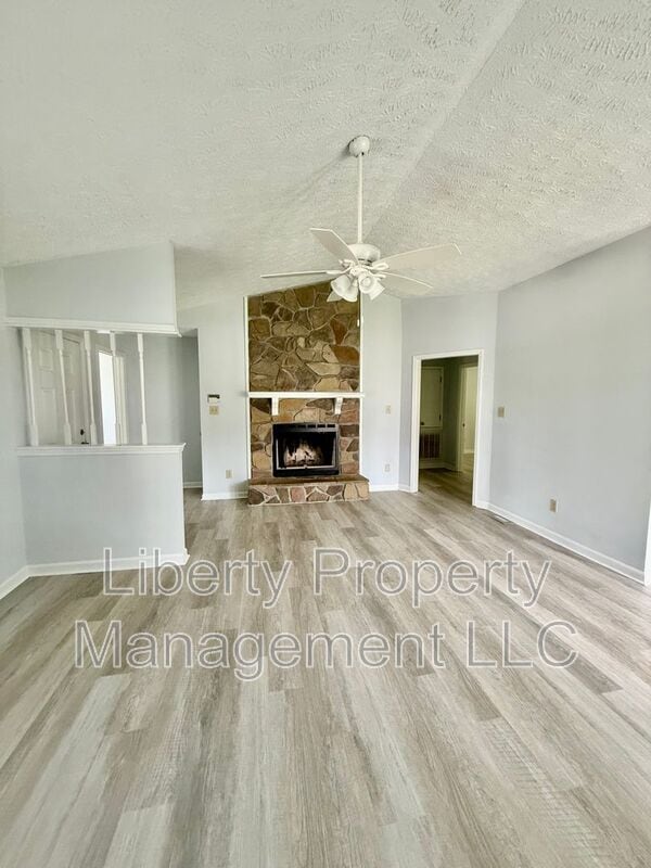 Photo - 1222 Skyline Dr