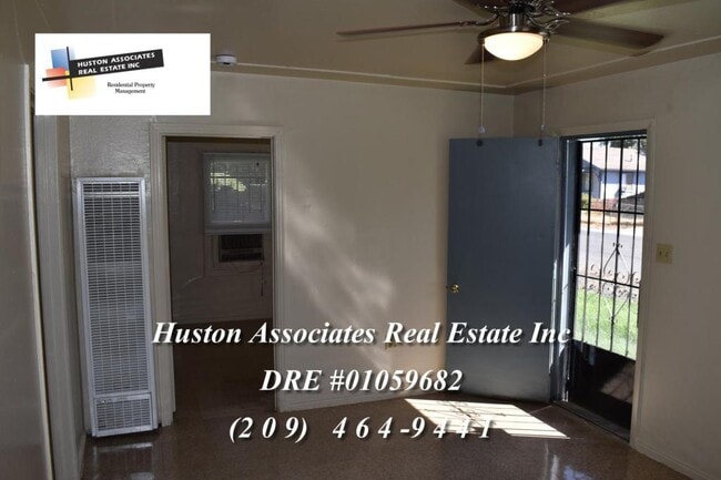 Photo - 2239 E Willow St