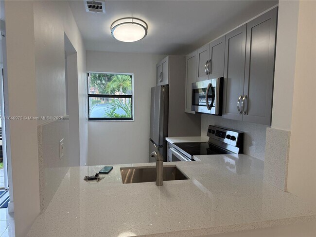 Photo - 6850 NW 173rd Dr