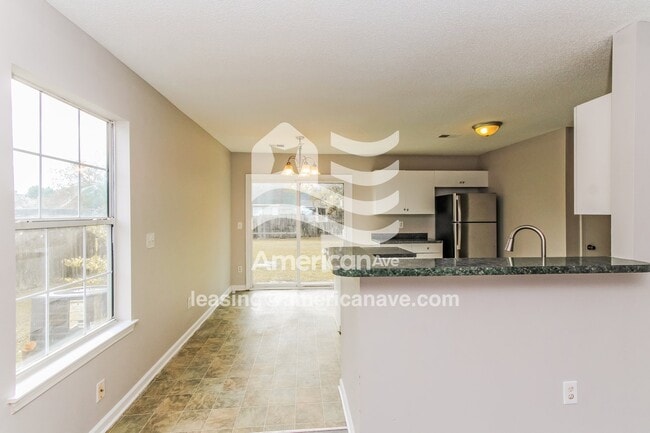 Photo - 104 Creek Way Ln