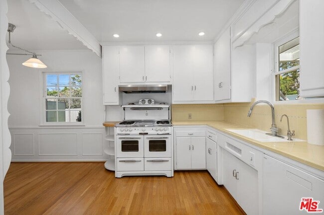 Photo - 513 Arbramar Ave