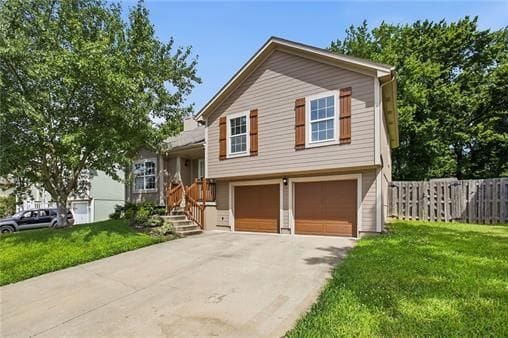 Photo - 2521 NW Richard Dr