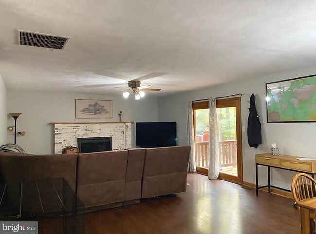 Photo - 8624 Valley Dr