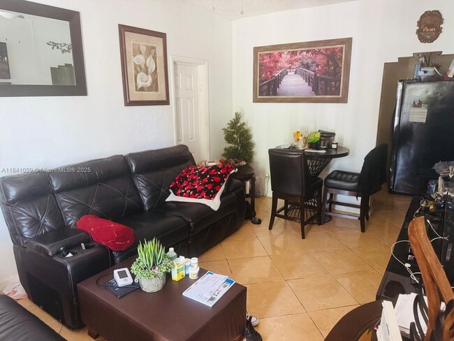 Photo - 861 NW 112th St