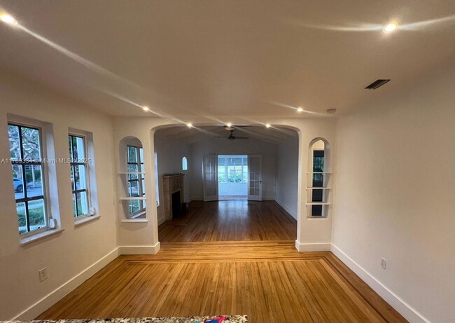 Photo - 668 NE 72nd Terrace