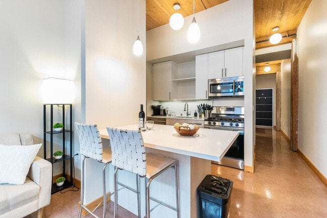 Photo - 2120 Commerce St Unit ID1045870P