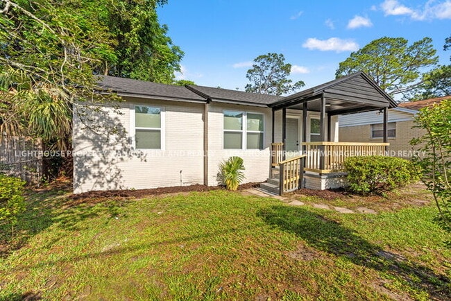 NEWLY RENOVATED 3 BED/1 BATH HOME! - NEWLY RENOVATED 3 BED/1 BATH HOME!