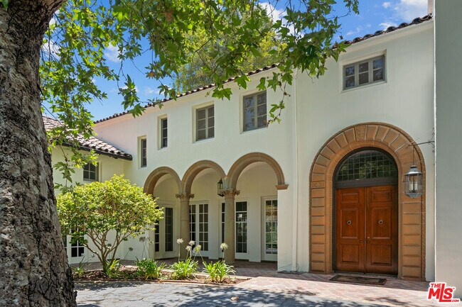 Photo - 808 Woodacres Rd House