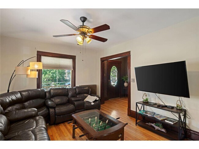 Photo - 2713 Garfield Ave