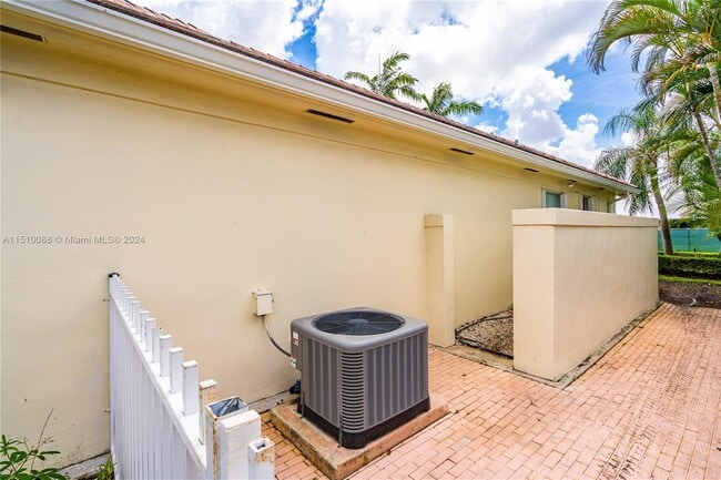 Photo - 5253 NW 94th Doral Pl