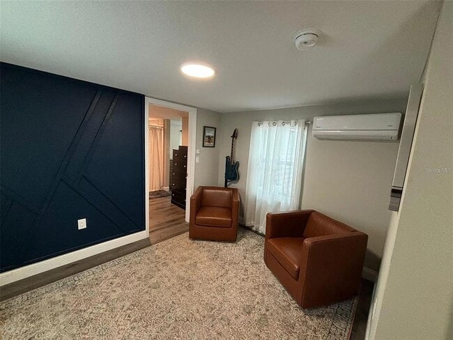 Photo - 2007 E Henry Ave