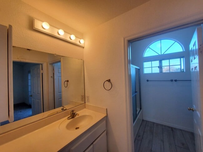 Photo - 1510 Unidad 1510B