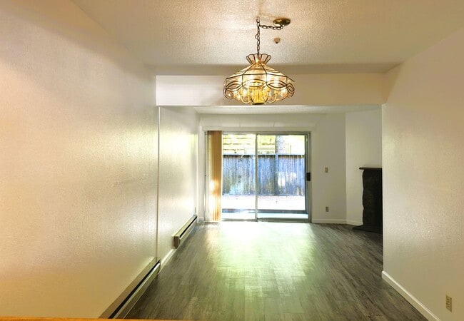 Photo - 1358 Parkway Dr