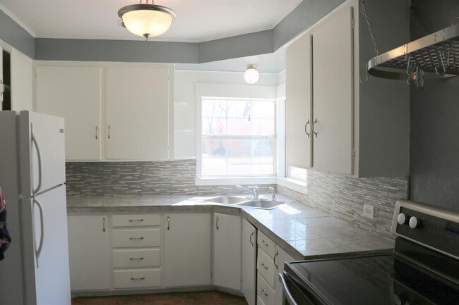 Photo - 2826 24th St