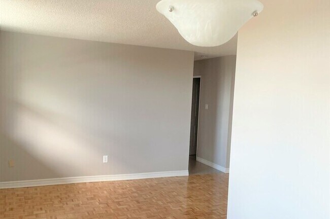 Photo - Riverview Court Apartments