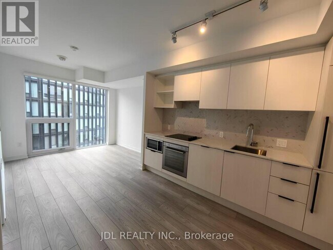 Photo - 82-2882 Dalhousie St