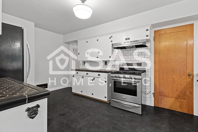Photo - 11800 SW Butner Rd