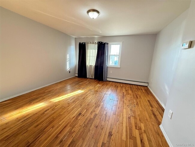 Photo - 124-15 25th Rd