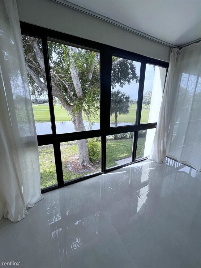 Photo - 2 br, 2 bath Condo - 1731 Presidential Way... Unidad Apt C203