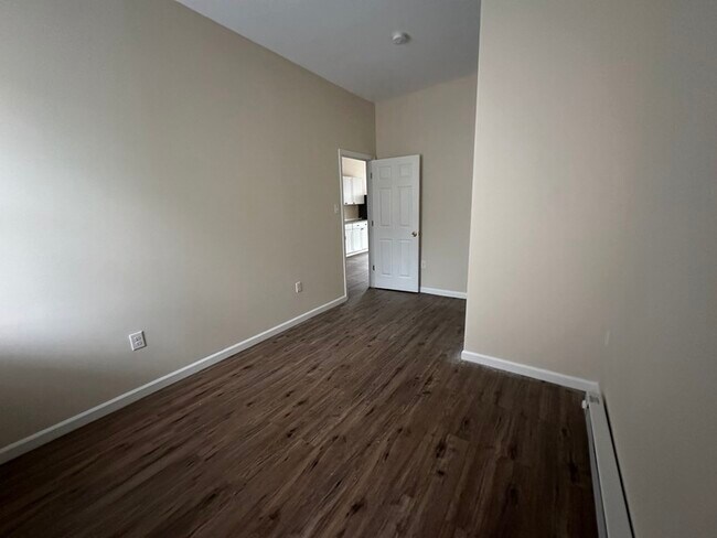 Photo - 1350 Willow St