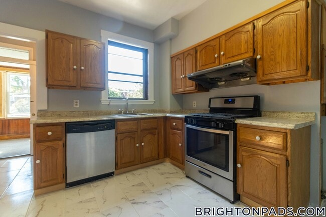 Building Photo - 24 Leamington Rd Rental