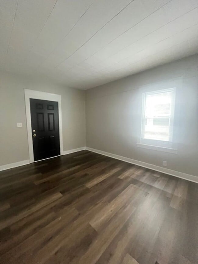 Photo - 4BR/1BA house- LEASING SPECIAL - sign a 13-month lease by 7/31/2026 and second month is free!