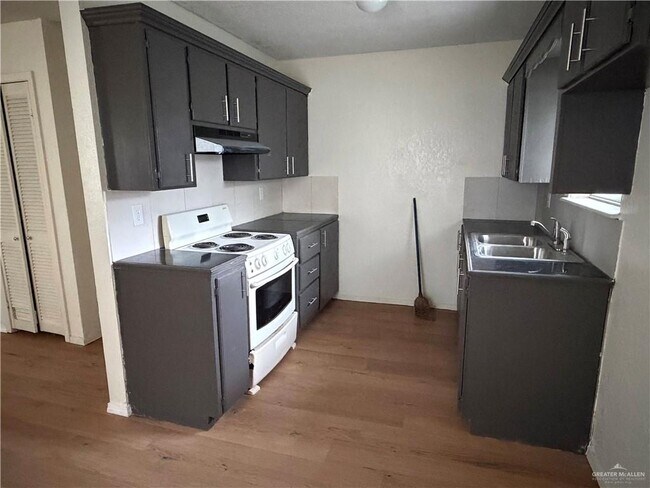 11 West Dr Unit 2