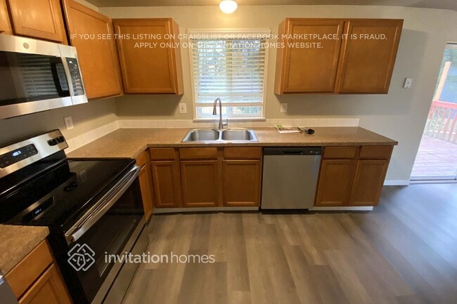 Photo - 1002 151st St E