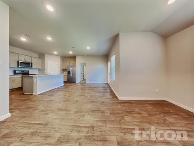 Photo - 128 Pronghorn Cir