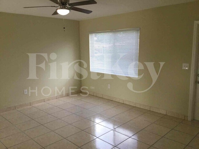 Photo - 18000 NW 6th Ct