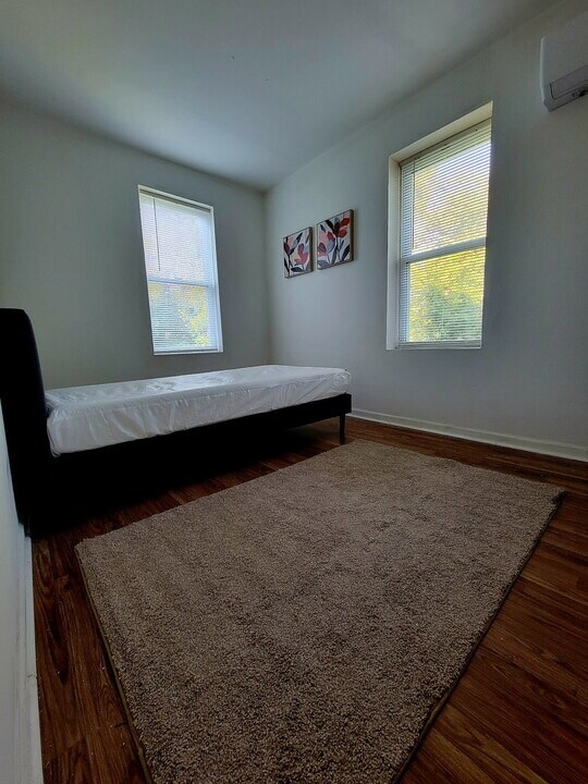 Photo - 7212 Clinton Rd