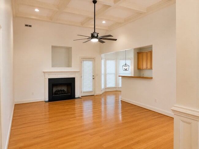 112 Clairewood Ct