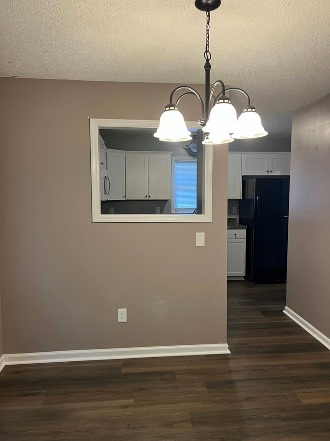 Photo - 1526 Fort Bragg Rd