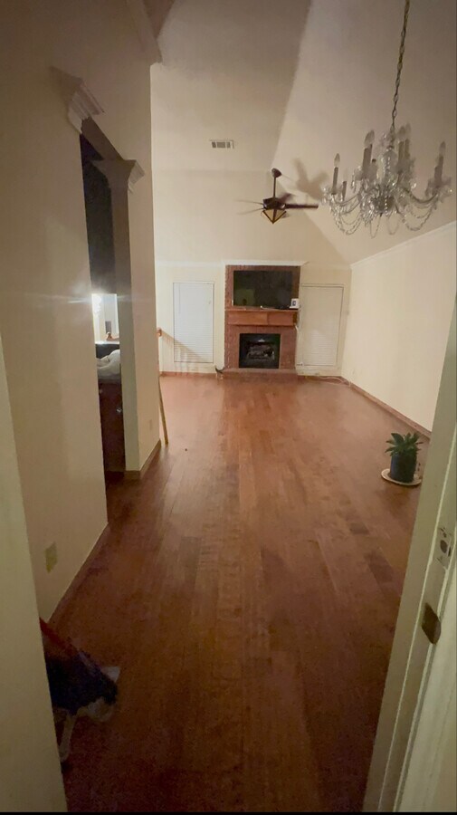 Photo - 460 Chestnut Ln