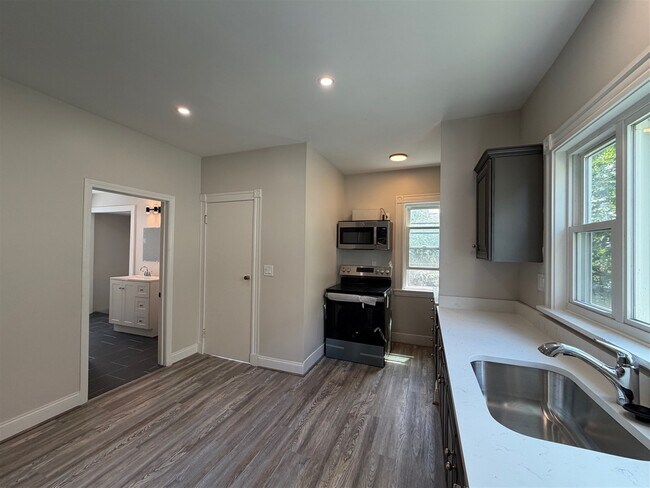 25 Warner St Unit 2