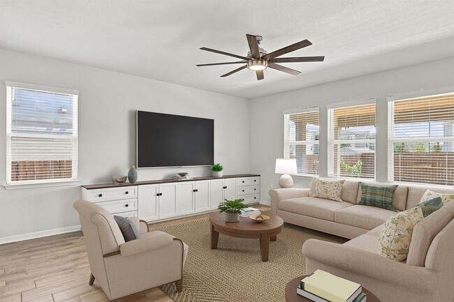609 Falkland Trace