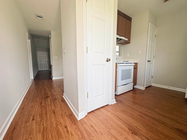 Photo - 368 Belmont Rd