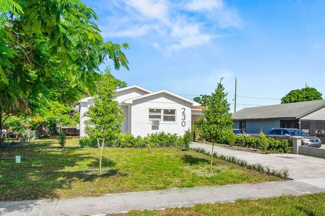 Photo - 230 SW 6th Ave