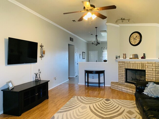 Photo - 6525 91st Pl