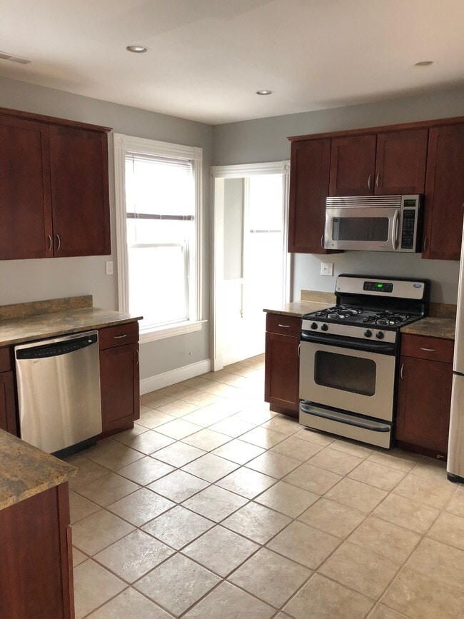Photo - 122 Calumet St