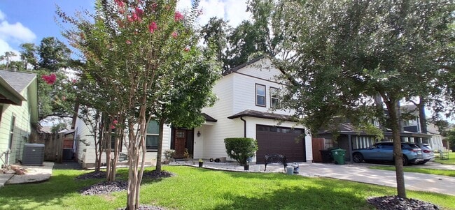 Building Photo - 1317 Chantilly Ln