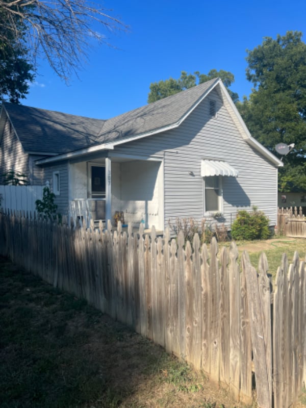 Building Photo - 2024 E 6th Ave Rental