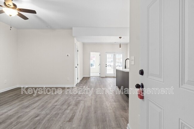 Photo - 204-C-204 E Johnson Cir