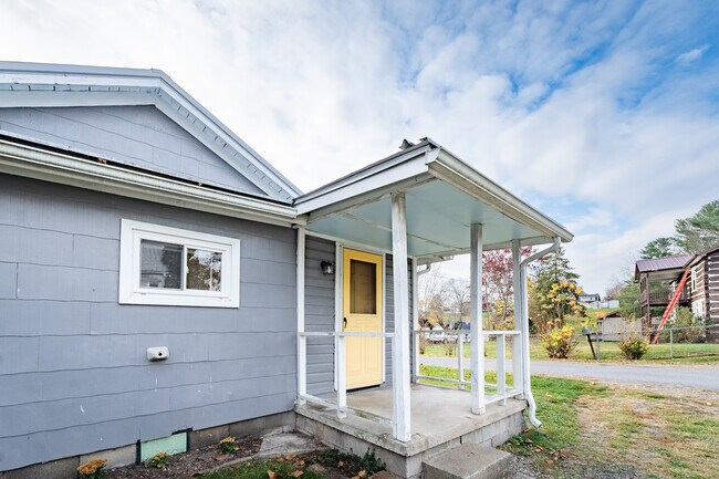 Photo - 102 Hayes St