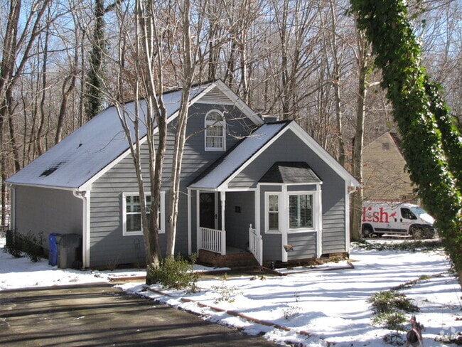 Building Photo - 100 Pointe Pl Rental