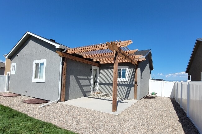 Photo - 5212 Crested Hill